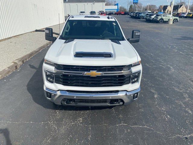 2025 Chevrolet Silverado 2500HD LT photo 4