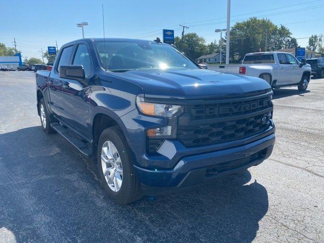 2022 Chevrolet Silverado 1500 Custom photo 3