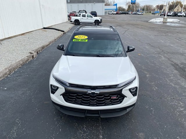 2025 Chevrolet Trailblazer RS photo 2