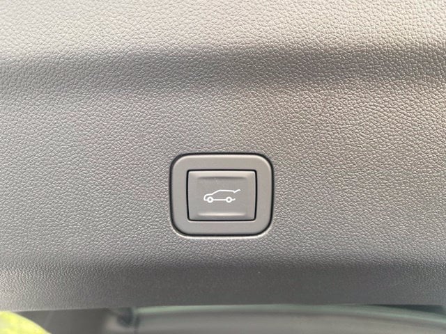 2026 Chevrolet Tahoe LT - Photo 8