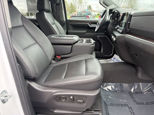 2025 GMC Sierra 1500 SLT - Photo 18