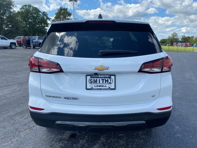 2024 Chevrolet Equinox LT photo 3