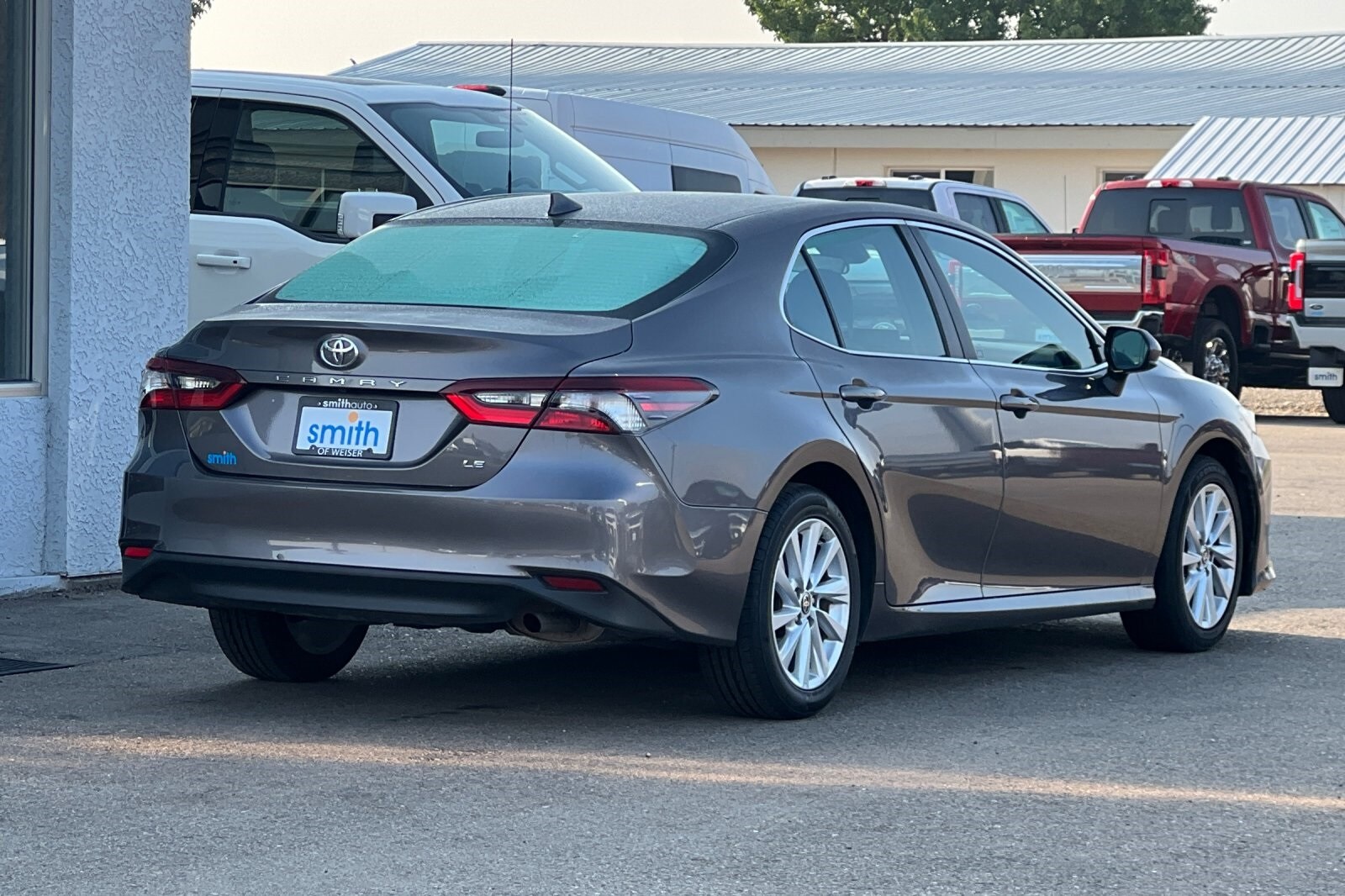 2023 Toyota Camry LE photo 3