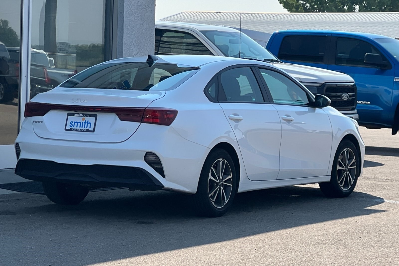 2023 Kia Forte LXS photo 3