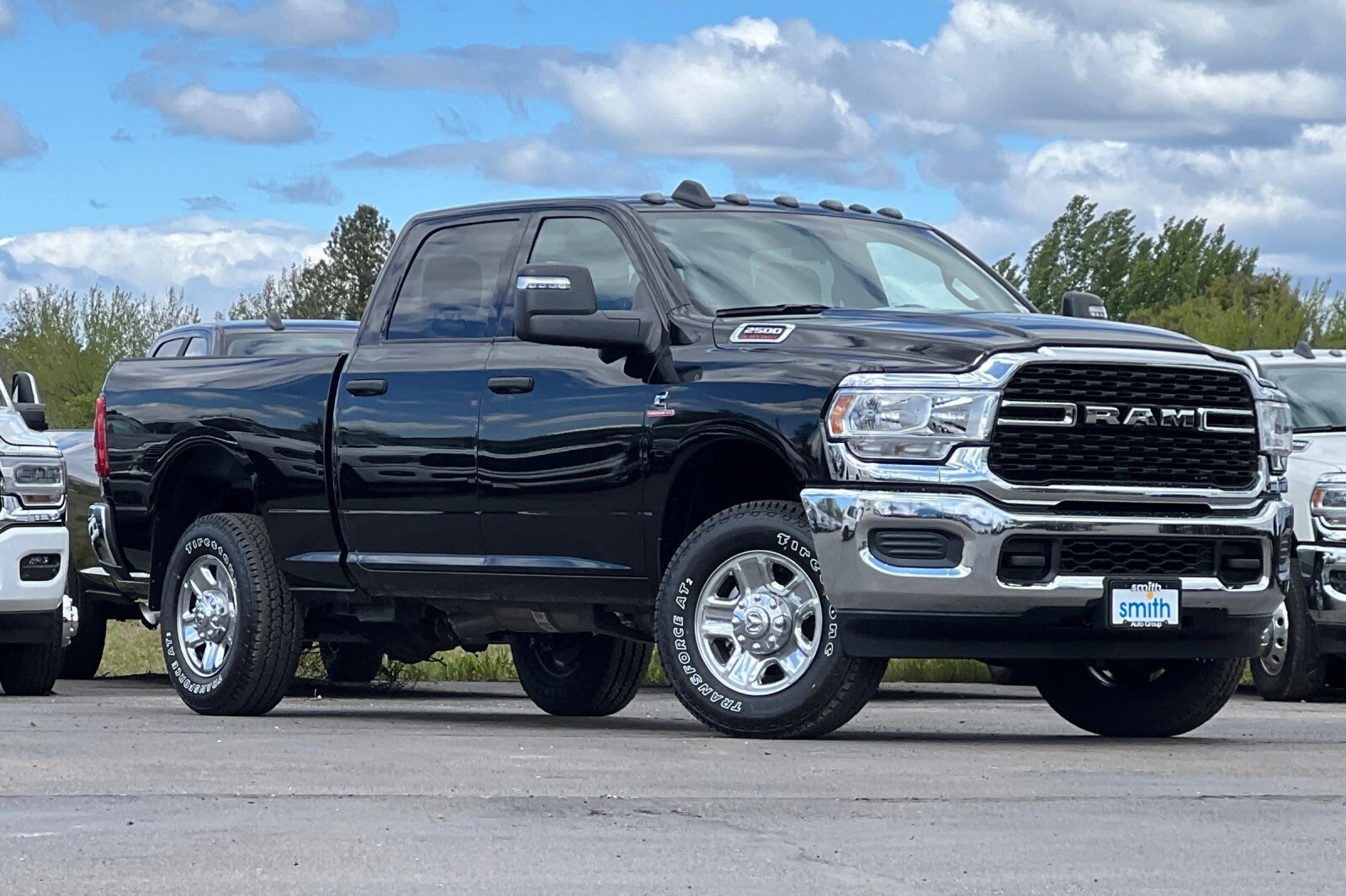 2024 Ram 2500 Tradesman photo 2
