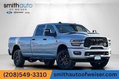 2026 Ram 2500 BLACK EXPRESS CREW CAB 4X4 8' BOX Pickup