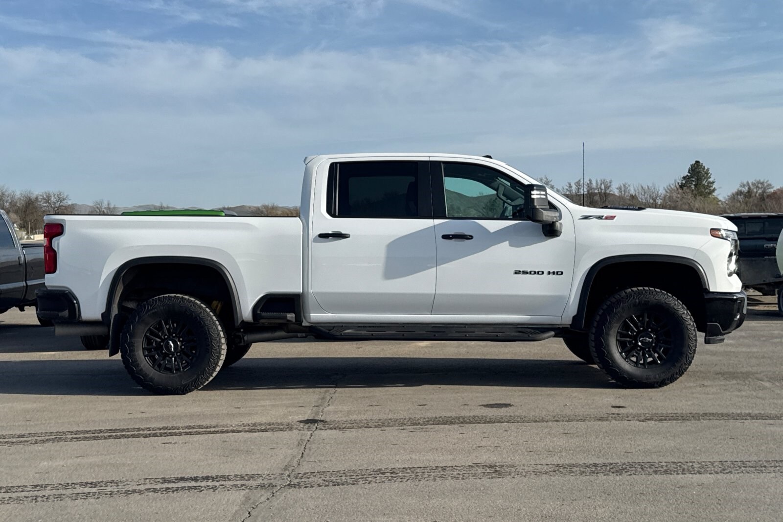 2024 Chevrolet Silverado 2500HD ZR2 photo 3