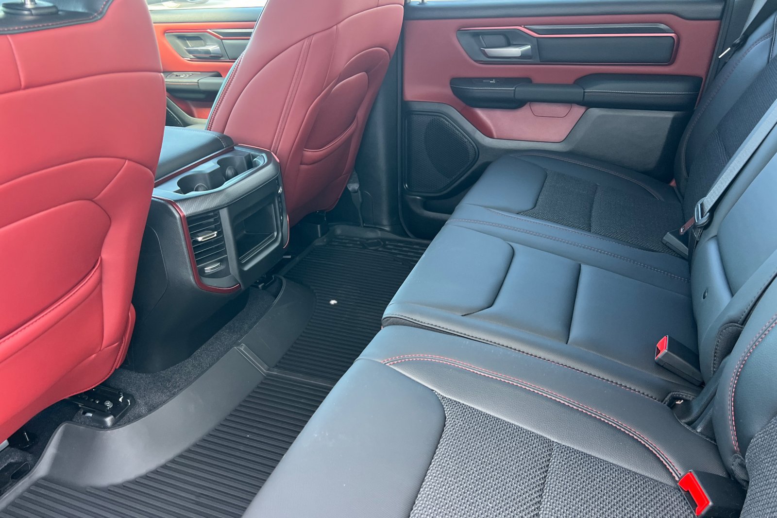 2026 RAM 1500 Rebel - Photo 11