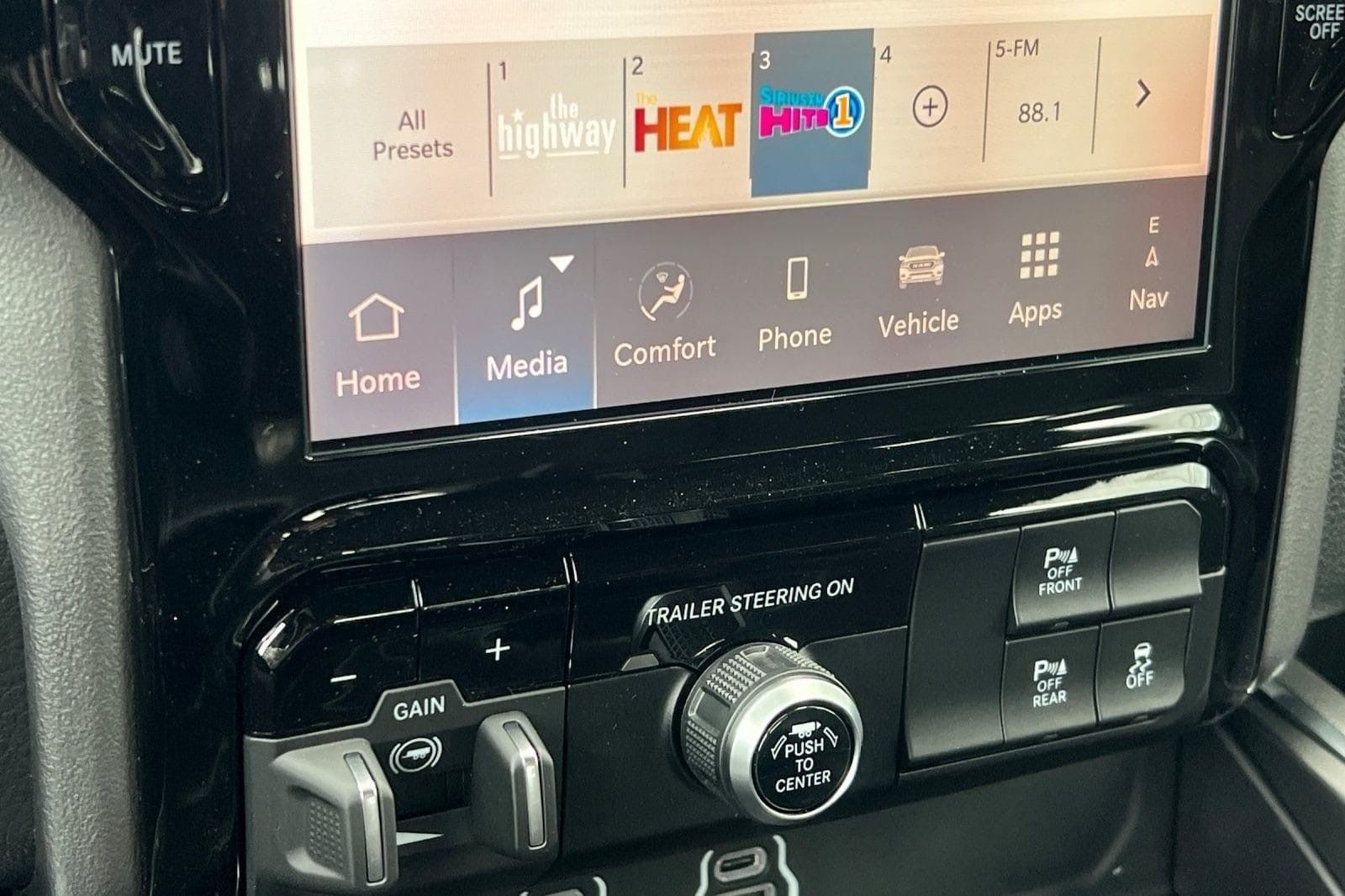 2025 RAM 1500 Laramie - Photo 22