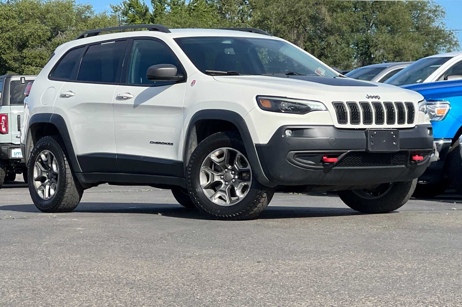 Used 2019 Jeep Cherokee Trailhawk with VIN 1C4PJMBN0KD233447 for sale in Weiser, ID