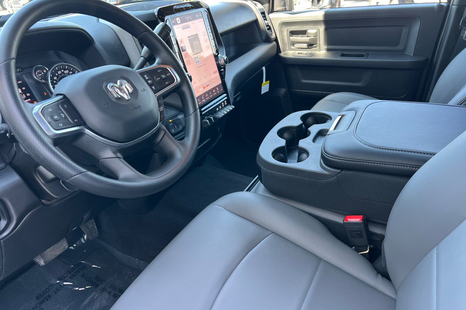 2025 RAM 2500 Tradesman - Photo 9