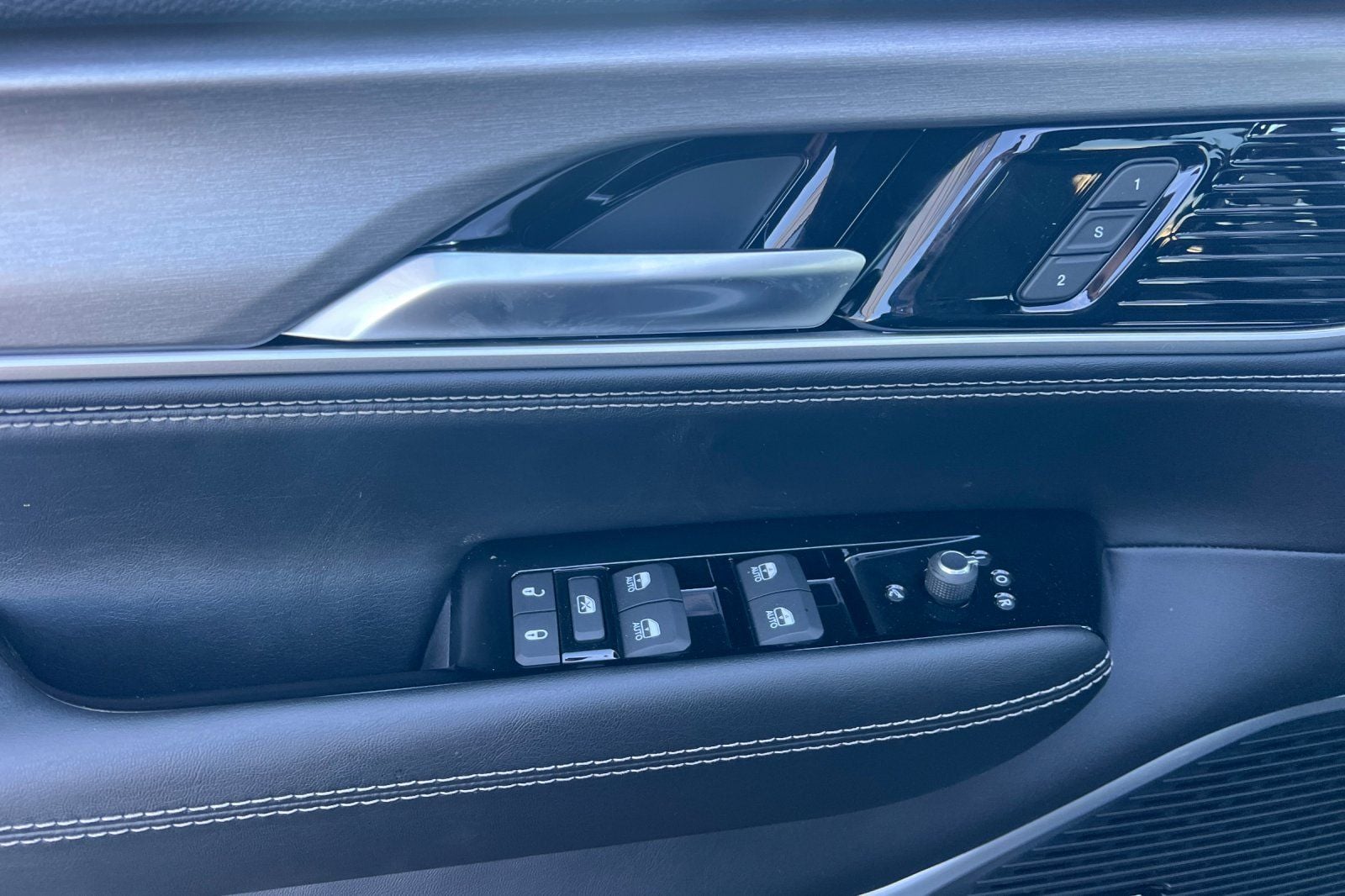 2026 Jeep Grand Wagoneer Limited Altitude - Photo 10