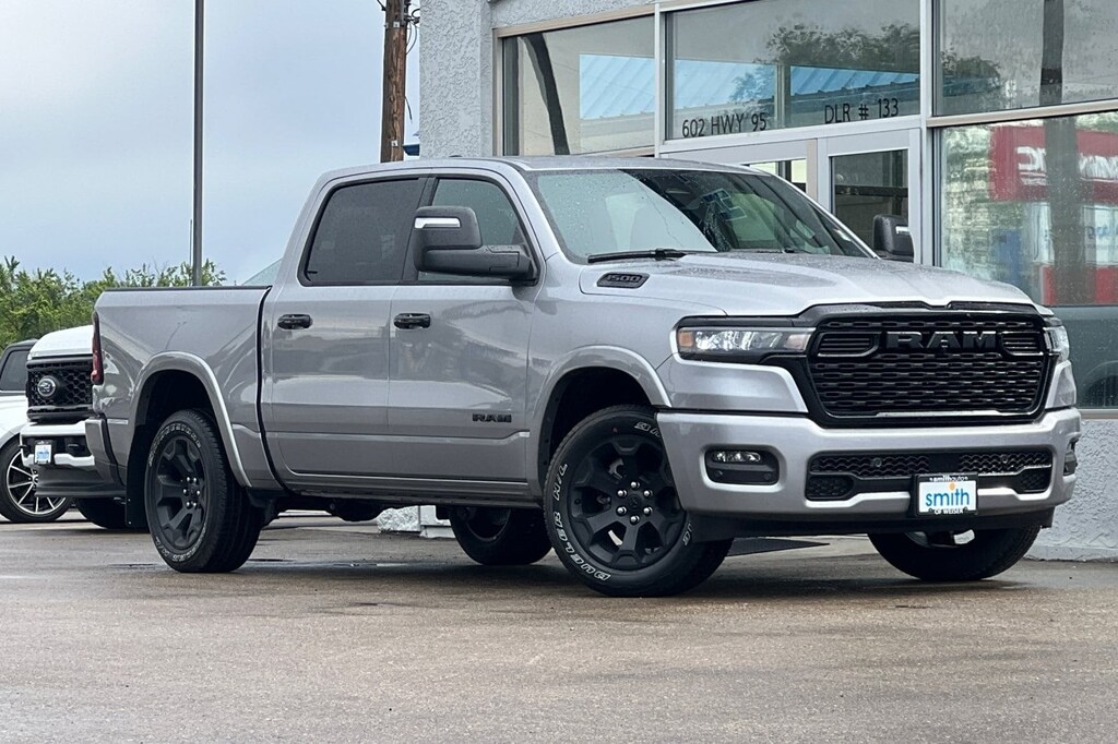 New 2025 Ram 1500 BIG HORN CREW CAB 4X4 5'7 BOX Pickup