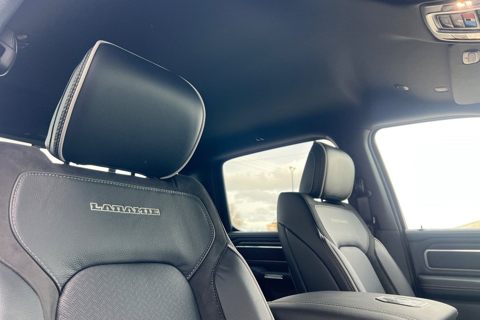 2025 RAM 1500 Laramie - Photo 17