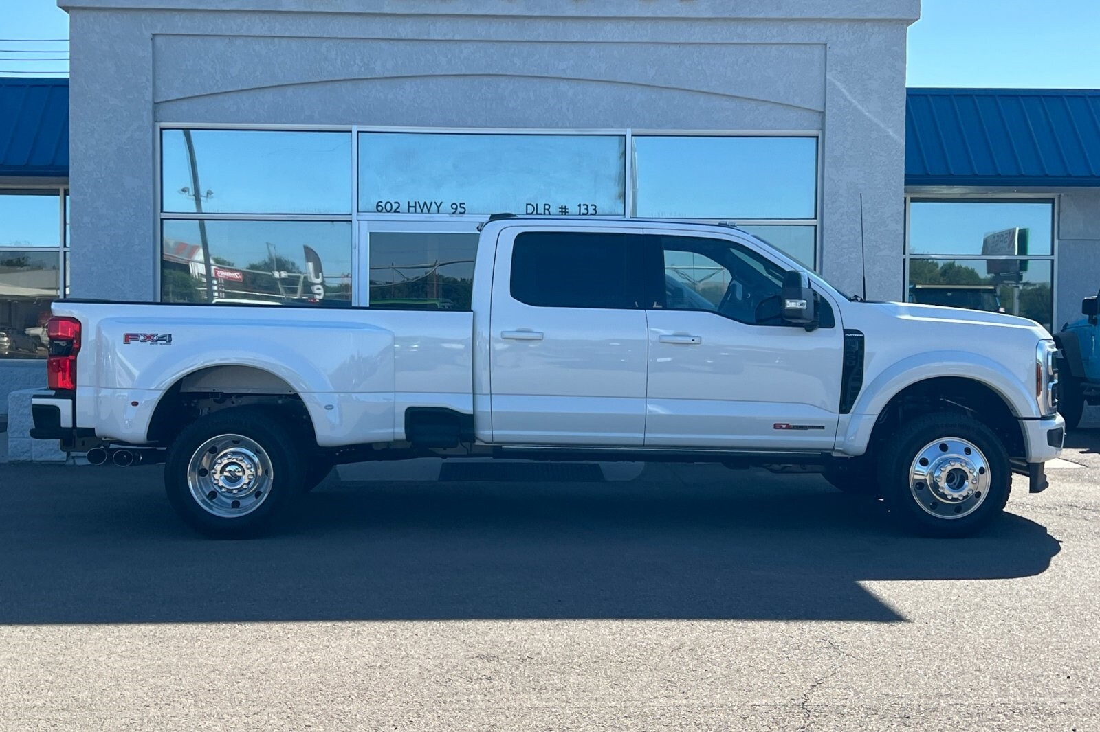 2025 Ford F-450 photo 3