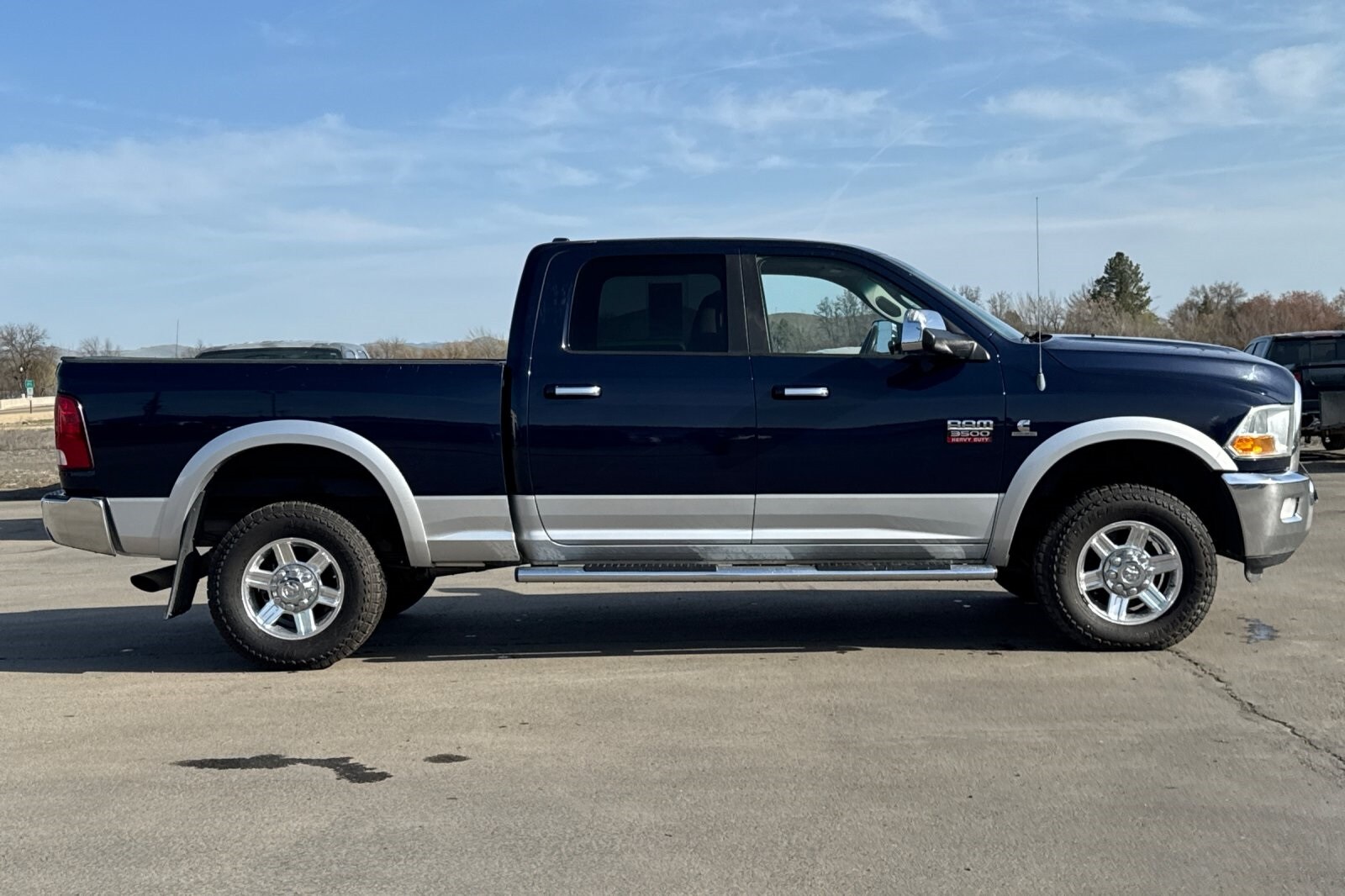 2012 Ram 3500 Laramie photo 3