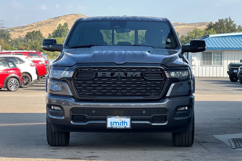 New 2025 Ram 1500 BIG HORN CREW CAB 4X4 5'7 BOX Pickup