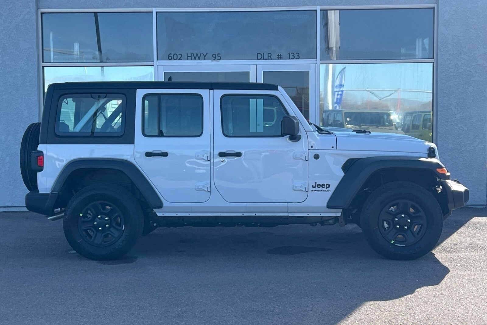 2025 Jeep Wrangler Sport photo 4