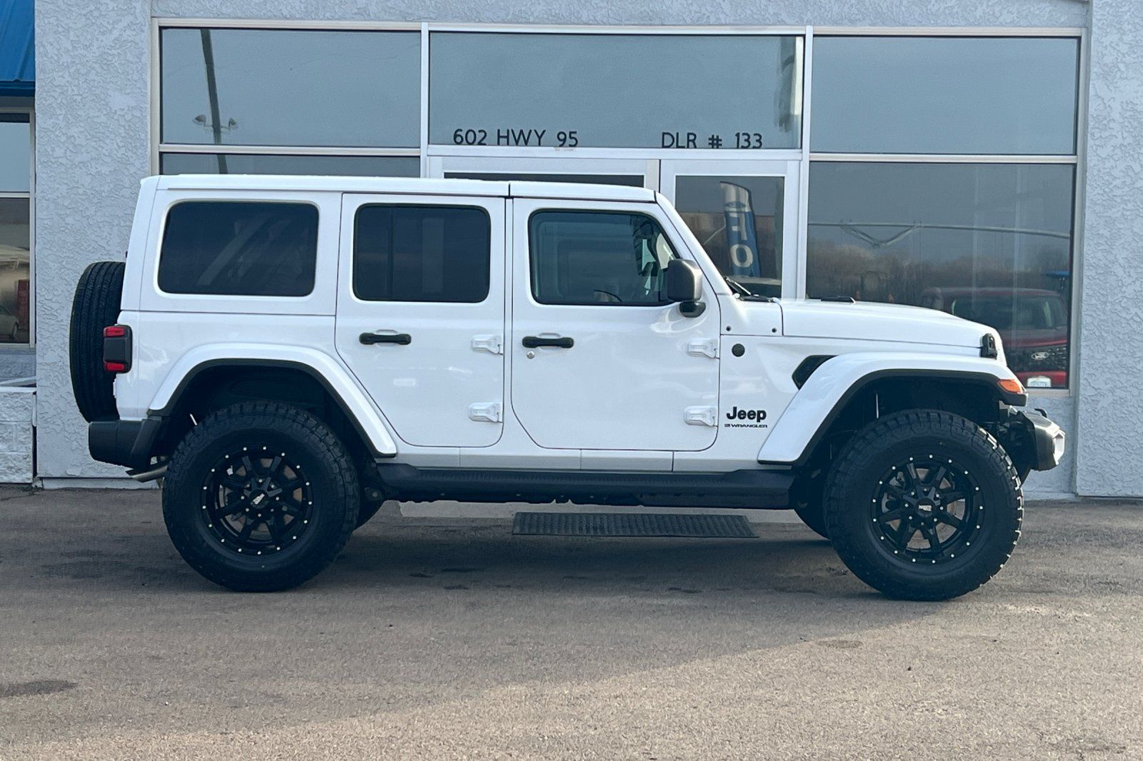2026 Jeep Wrangler 4-Door Sahara - Photo 4
