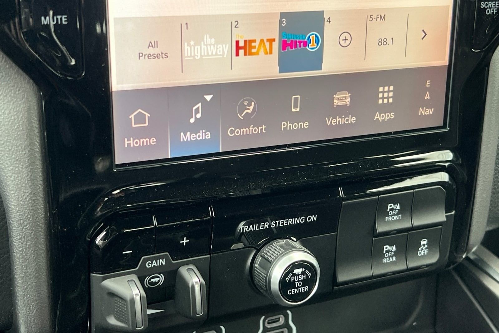 2025 RAM 1500 Laramie - Photo 21