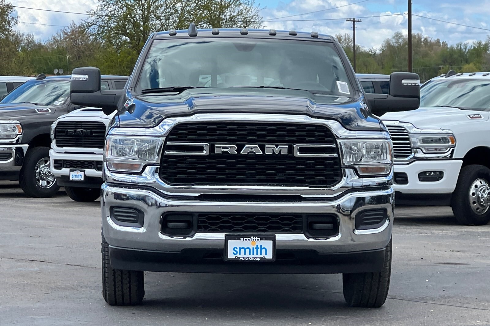 2024 Ram 2500 Tradesman photo 3