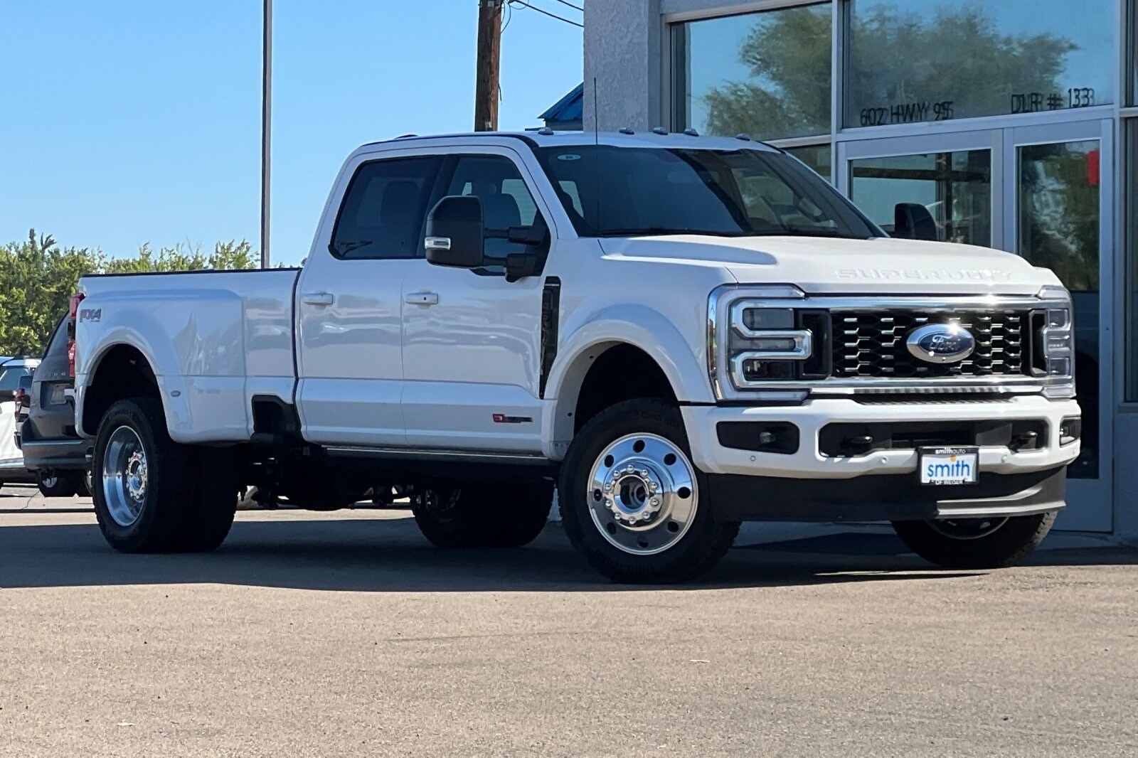 2025 Ford F-450 photo 2