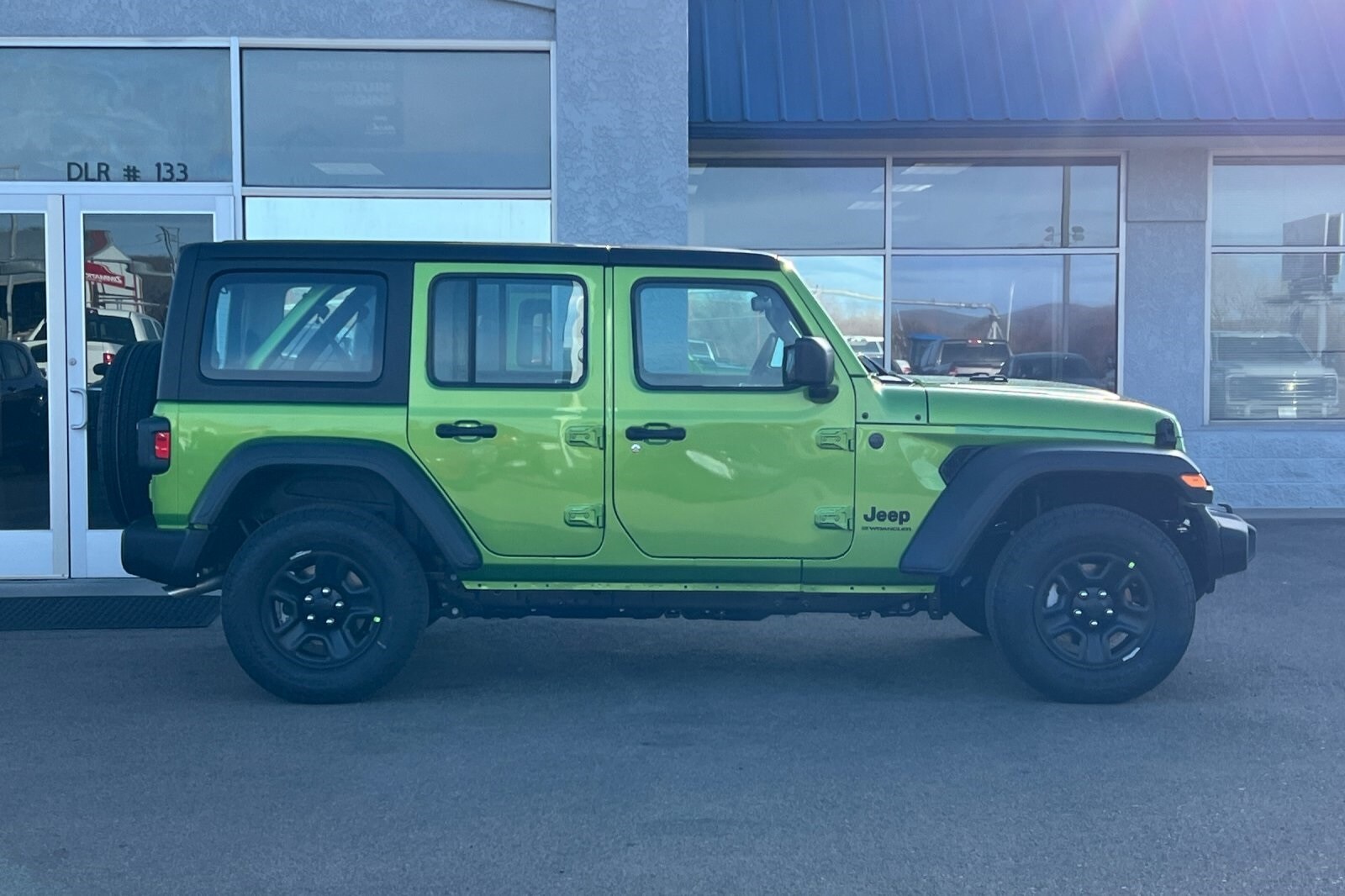 2025 Jeep Wrangler Sport photo 4