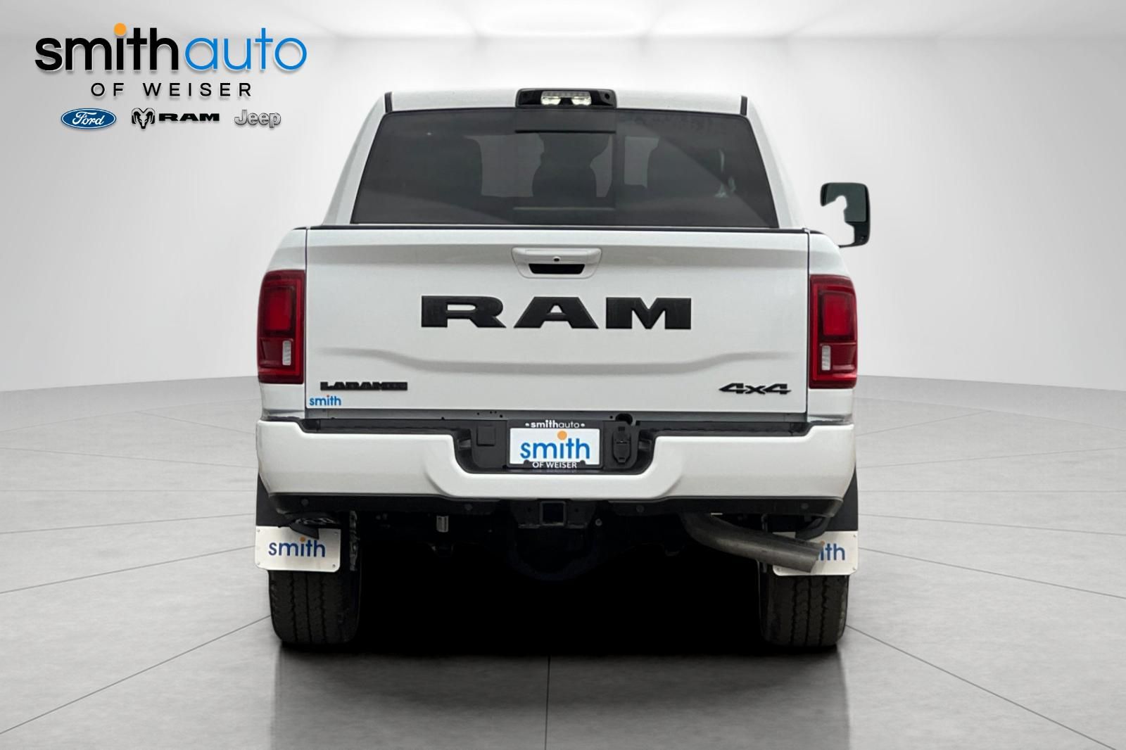 2026 RAM 3500 Laramie - Photo 7