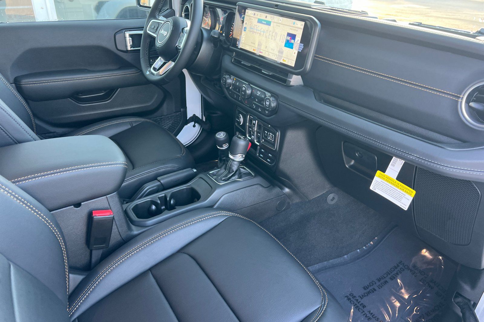 2026 Jeep Wrangler 4-Door Sahara - Photo 15