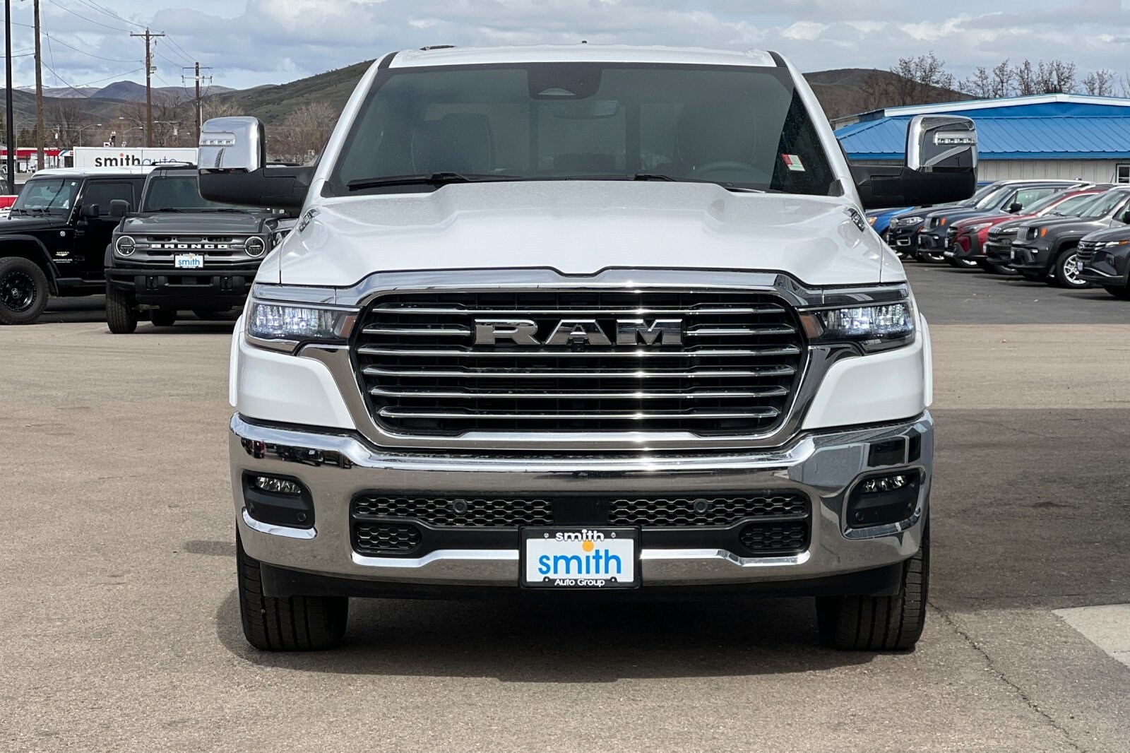 2025 Ram 1500 Laramie photo 3