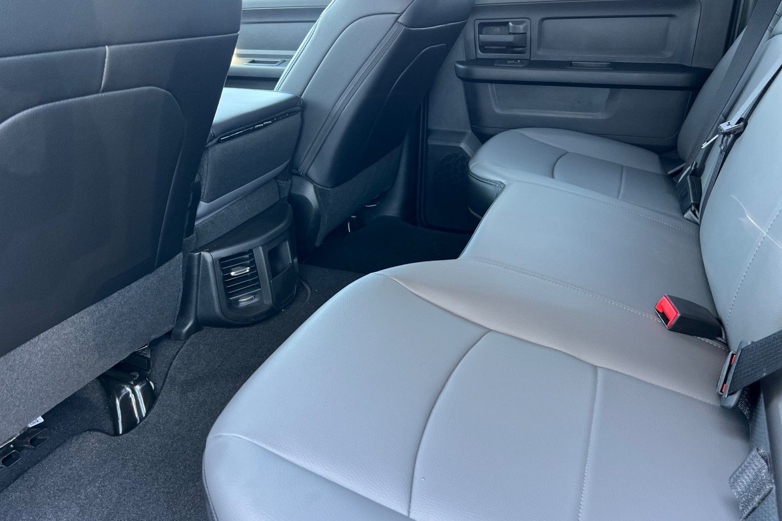 2025 RAM 2500 Tradesman - Photo 11