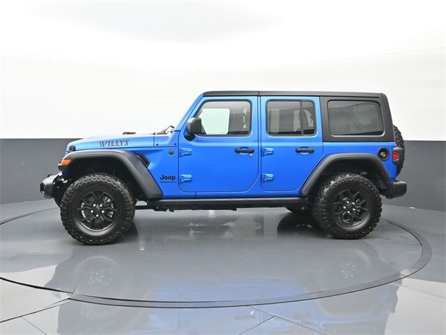 2024 Jeep Wrangler Willys photo 2