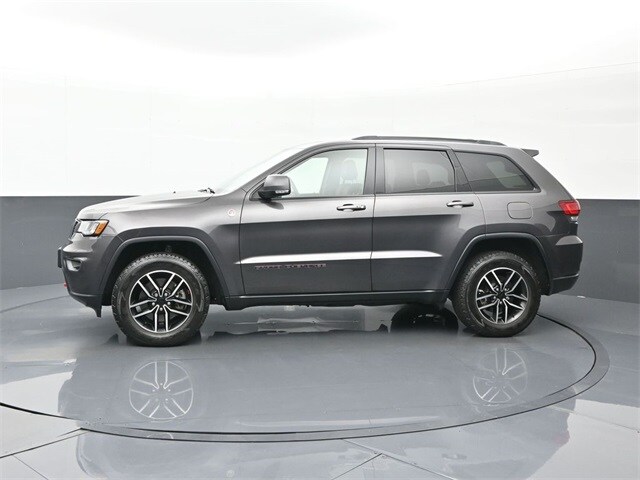 2021 Jeep Grand Cherokee Trailhawk photo 2