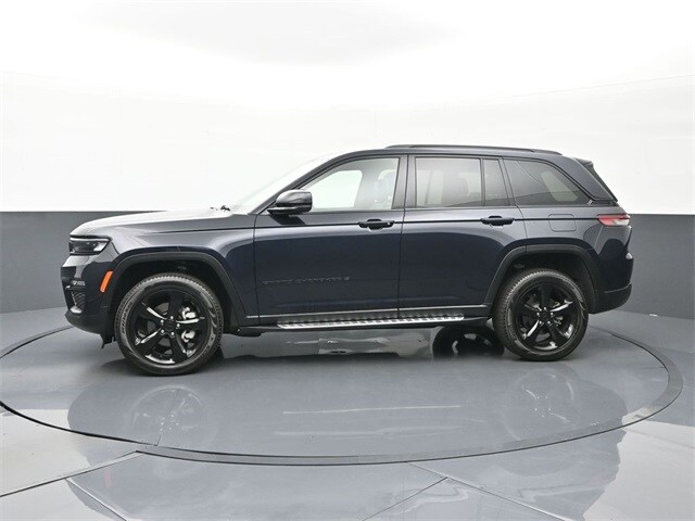 2024 Jeep Grand Cherokee Limited photo 2