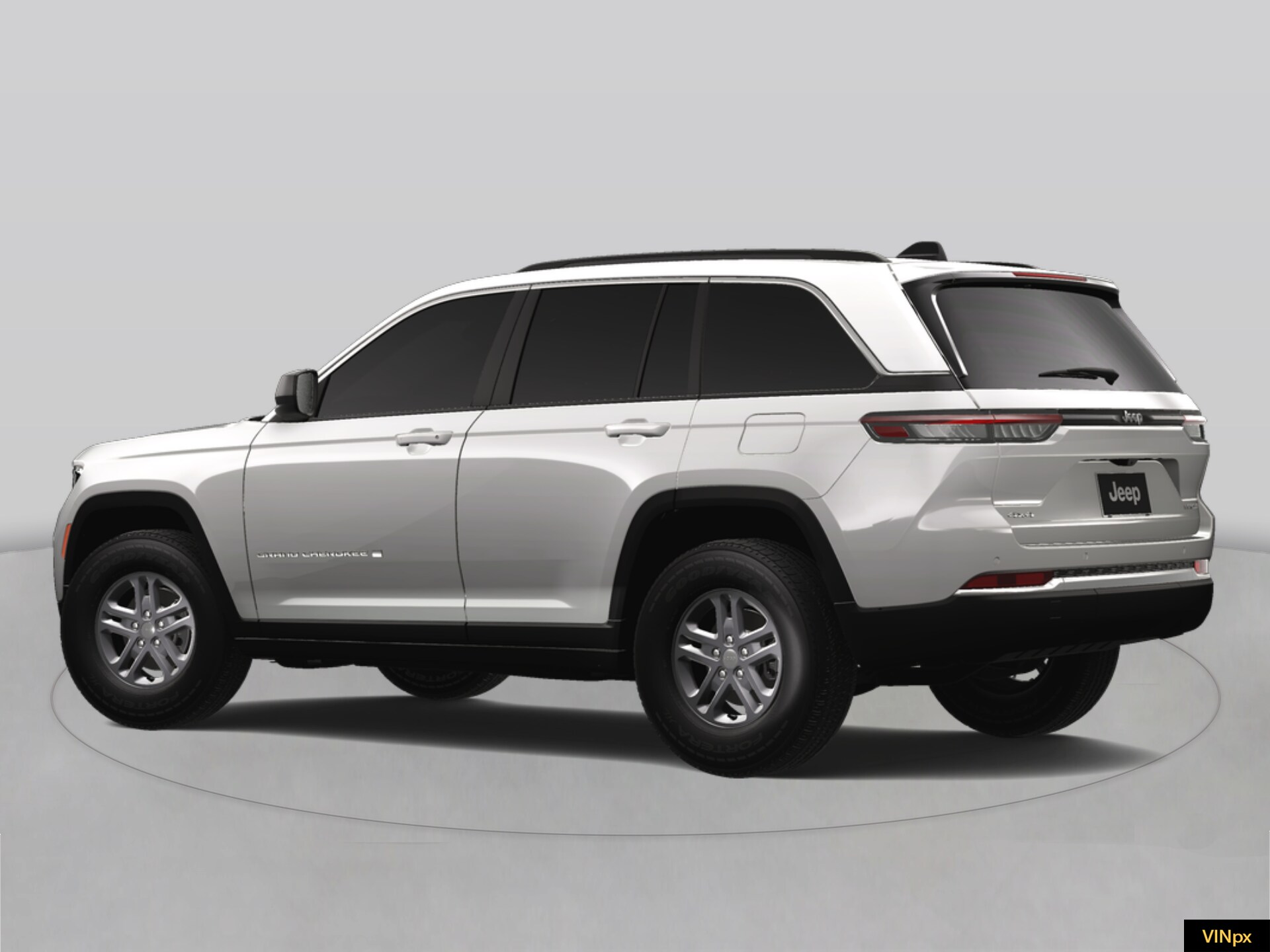 2025 Jeep Grand Cherokee Laredo photo 4