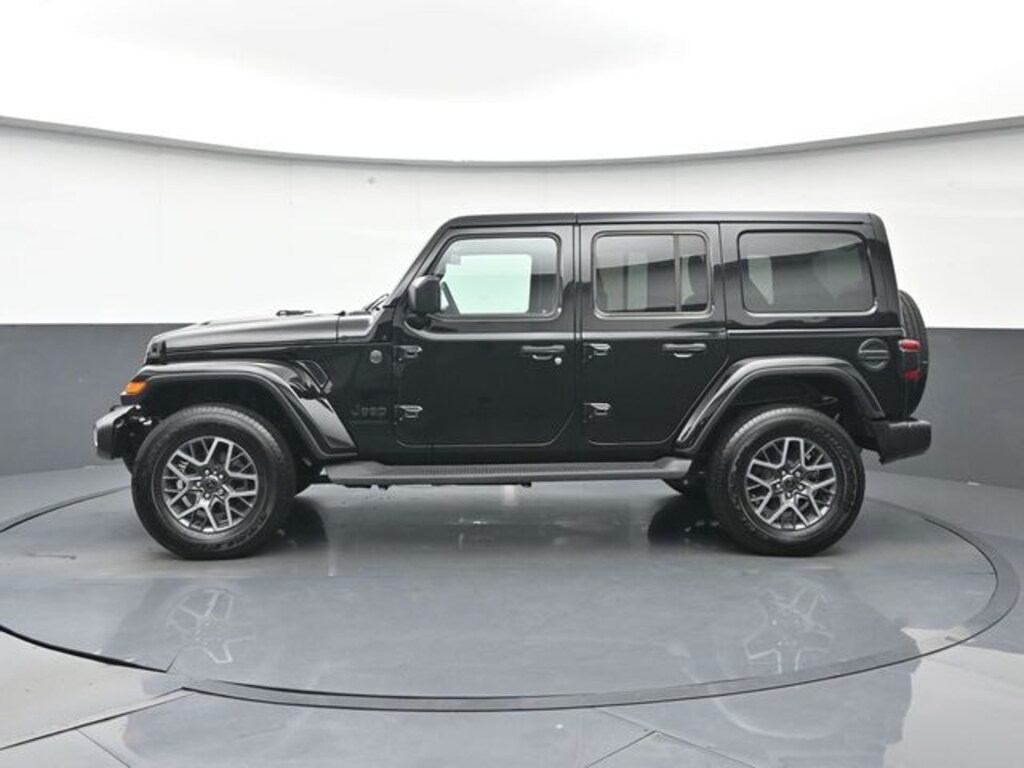 Used 2025 Jeep Wrangler Sahara SUV
