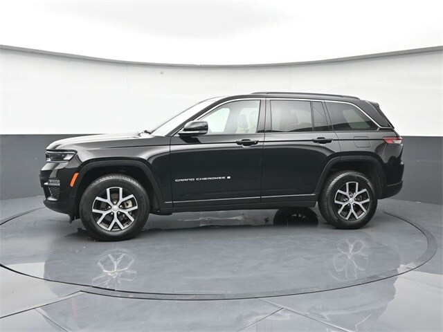 2025 Jeep Grand Cherokee Limited photo 2