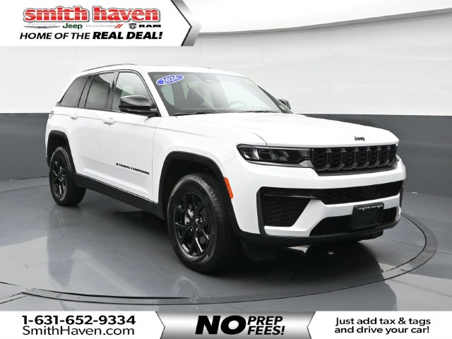 2026 Jeep Grand Cherokee Laredo