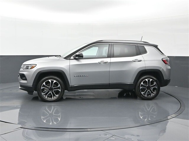 2022 Jeep Compass Limited photo 2