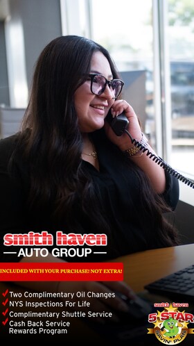 Staff member Litzy Parada from 5f8a6080adc2