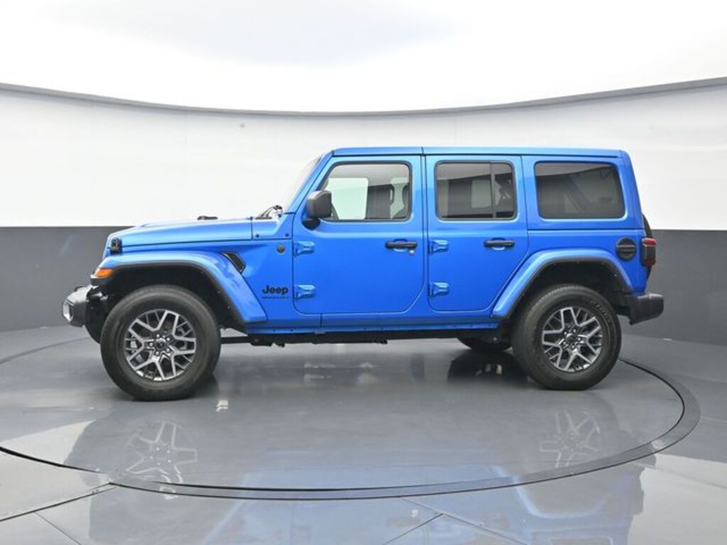 Used 2025 Jeep Wrangler Sahara SUV