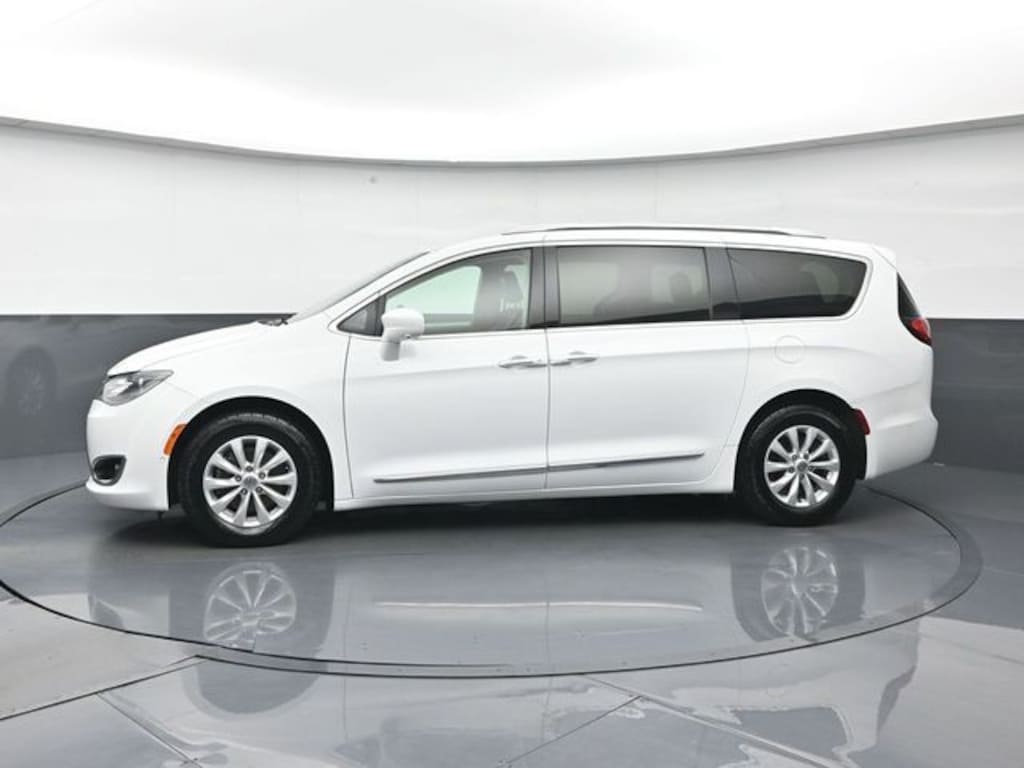 Certified 2019 Chrysler Pacifica Touring L Minivan/Van