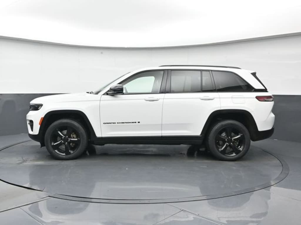 Certified 2023 Jeep Grand Cherokee Altitude SUV