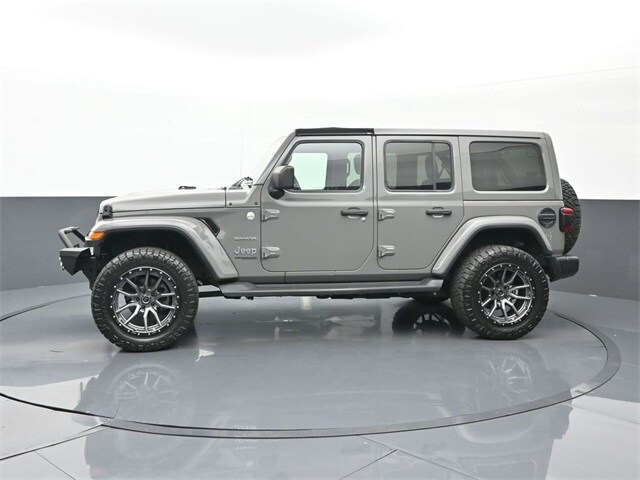 2021 Jeep Wrangler Unlimited Sahara photo 2