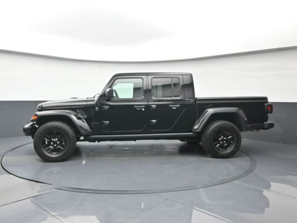 Certified 2025 Jeep Gladiator Nighthawk Truck