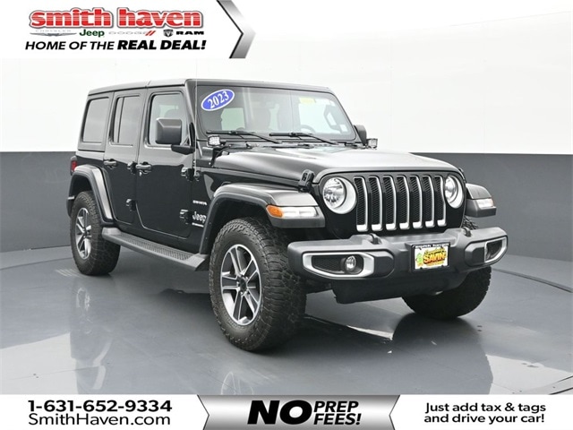 2023 Jeep Wrangler 4-Door Sahara's photo