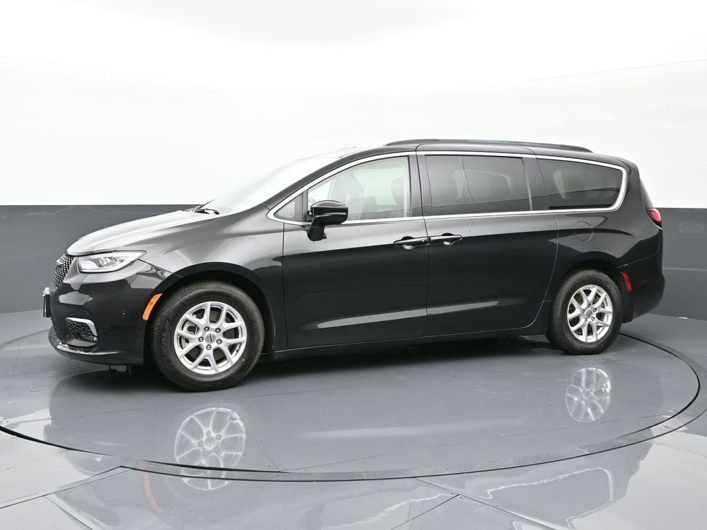 Used 2022 Chrysler Pacifica Touring L with VIN 2C4RC1BG9NR132671 for sale in Saint James, NY