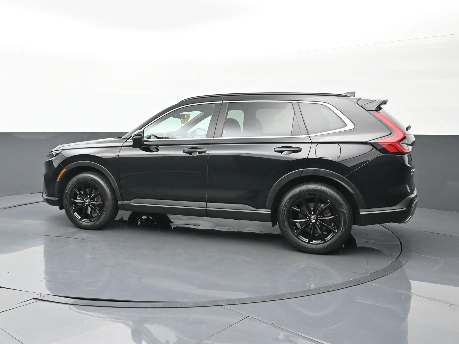 2023 Honda CR-V Hybrid Sport photo 3
