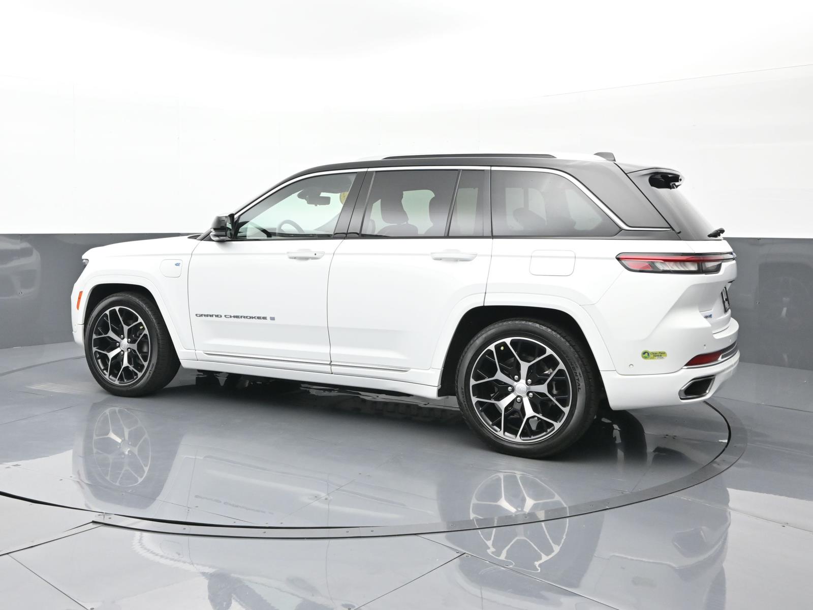 2022 Jeep Grand Cherokee Summit Reserve 4xe photo 3