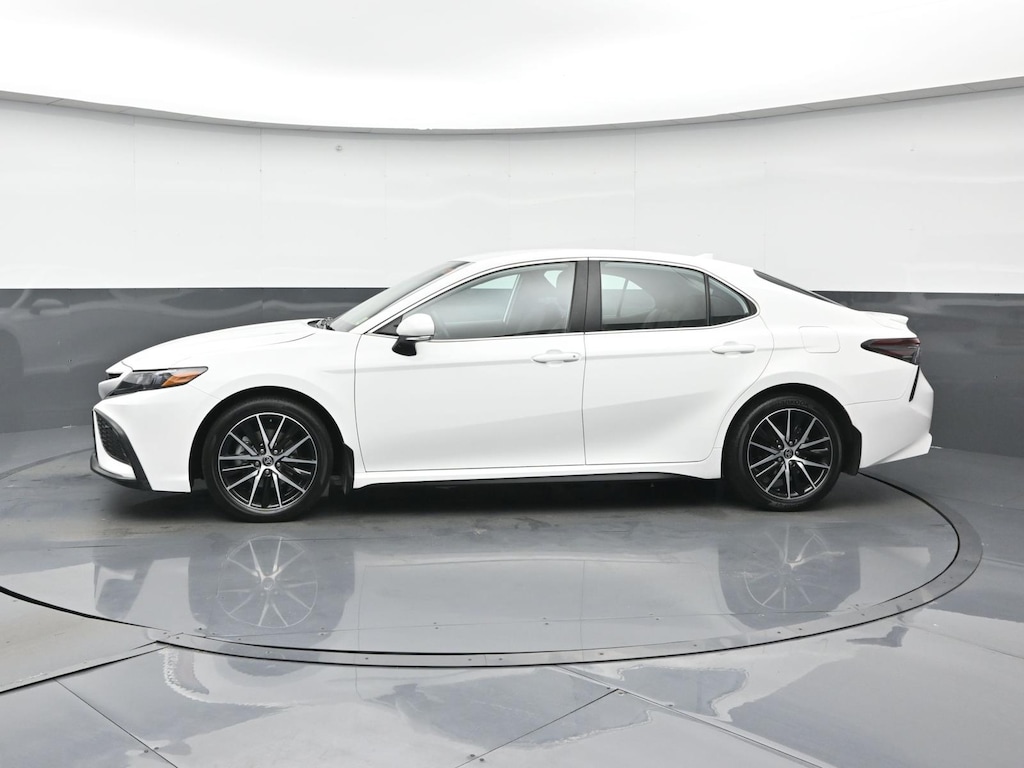 Used 2024 Toyota Camry SE AUTO AWD Car